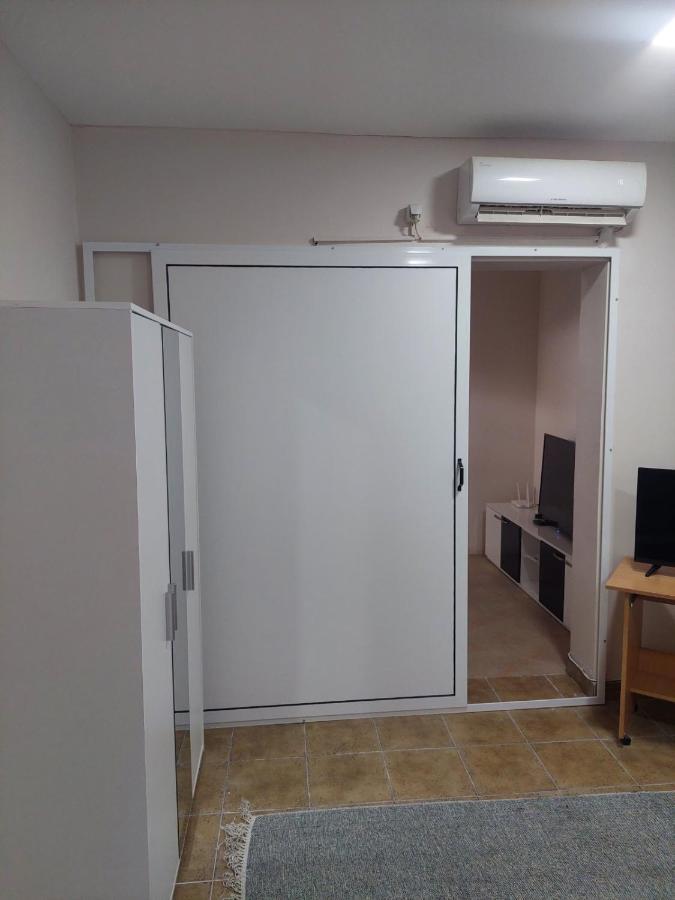 Comfort Пірот Екстер'єр фото